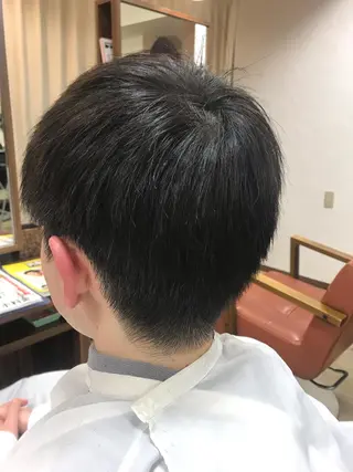 ショート メンズ 本多結香/レイヤー /ハイライトカラーのヘアスタイル