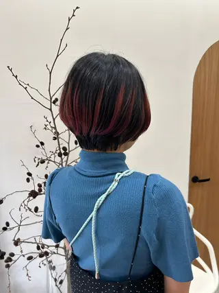 ショート なつめ🐶ショート ベージュカラーのヘアスタイル