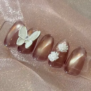 ネイル 矢冨 彩花のネイルデザイン