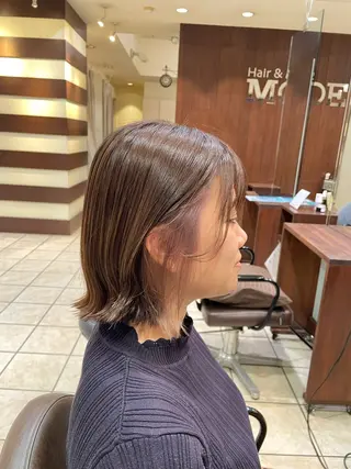 ミディアム カラー 桑田 新菜のヘアスタイル