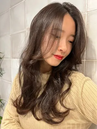 カラー 深澤 豪亮のヘアスタイル