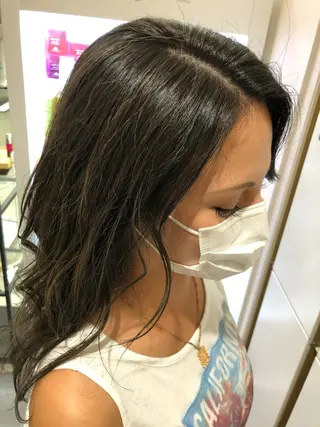 ロング カラー 渕向 克海のヘアスタイル