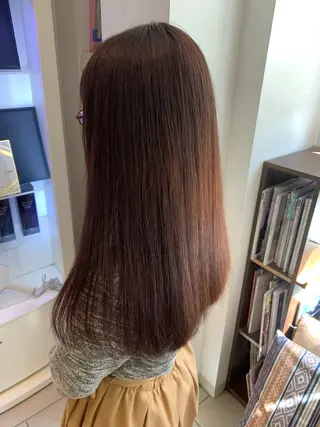 ロング ma'am Zee所属・石川 葵のヘアスタイル