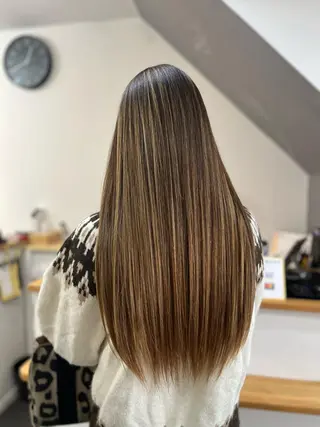 ロング RAYGLOW  by HEADLIGHT ひたちなか店所属・ナチュラル/ボブ/ レイヤー/後藤健吾のヘアスタイル