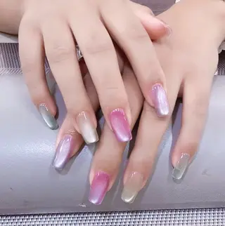 ネイル 高木 維麗絲のネイルデザイン