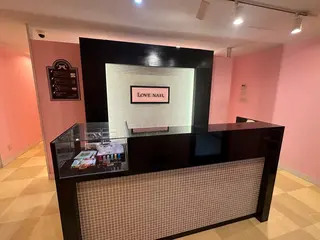 ネイル LOVE NAIL 店長　MIKAのネイルデザイン