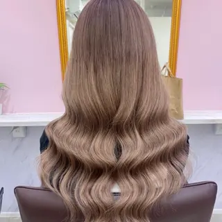 ロング PREss Natsumiのヘアスタイル