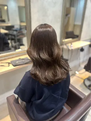 セミロング カラー ルティア新宿縮毛 🐚山入端巧のヘアスタイル