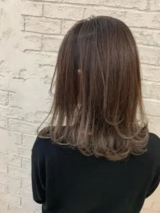 ミディアム 🇺🇸ハイライト特 化美容師🇺🇸漆沢のヘアスタイル