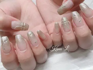 ネイル 芦辺 香奈のネイルデザイン