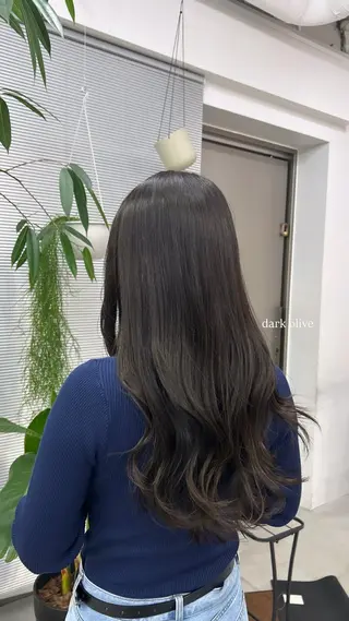 ロング 櫻木李紗/金山 透明感カラーのヘアスタイル