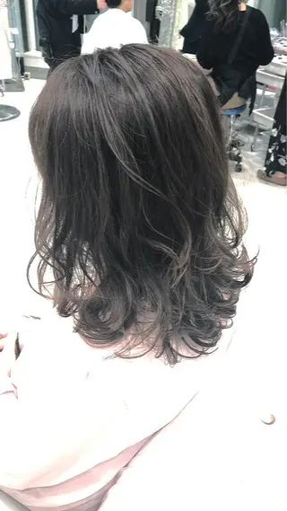 セミロング カラー 田中 慎也のヘアスタイル