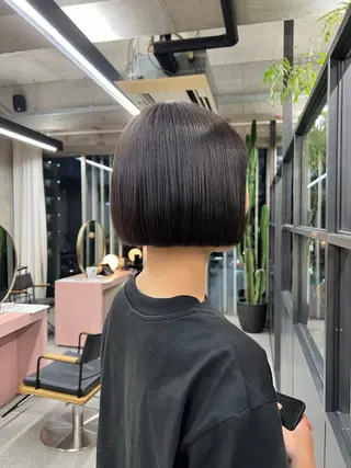 ショート カラー era所属・azumi/ボブ/暖 色/オリーブ/縮毛のヘアスタイル