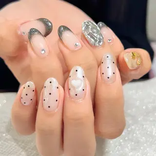 ネイル Mizuliネイル 眉毛メイクのサロンのネイルデザイン