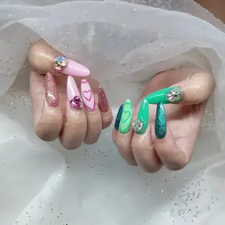 ネイル 金井 奈々のネイルデザイン