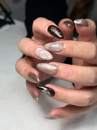ネイル 🐈‍⬛ Minamiのネイルデザイン