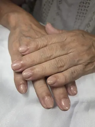 ネイル ネイルサロンベルティ ひとみのネイルデザイン