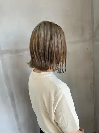 カラー 益 佑夏のヘアスタイル
