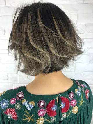ショート カラー 🎊ルービック 京橋店💛のヘアスタイル