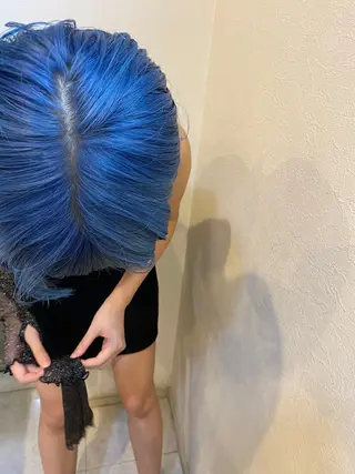 ショート カラー 秋津 琉花のヘアスタイル