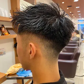 ショート Keshiki   hair design所属・くびれショート・ボブ デザインカラー特化のヘアスタイル