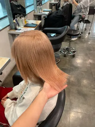 ショート カラー ハイトーン 横浜💞ミオのヘアスタイル