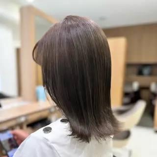 ミディアム 崎山 紗吏のヘアスタイル