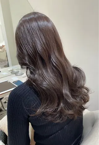 ロング FERIA かりんのヘアスタイル