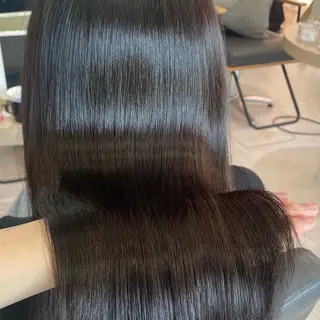 ロング Zina天神🌻田中 愛香のヘアスタイル