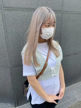 セミロング カラー akane .のヘアスタイル