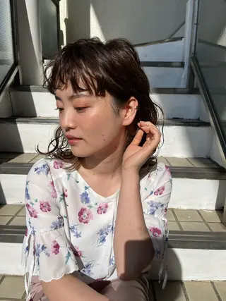 ミディアム ヘアアレンジ ウスイマイコ カット/ケアカラーのヘアスタイル