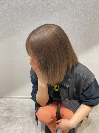 ミディアム カラー 藤野 凪沙のヘアスタイル