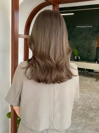 セミロング Sopi所属・JESSI / Sopiのヘアスタイル