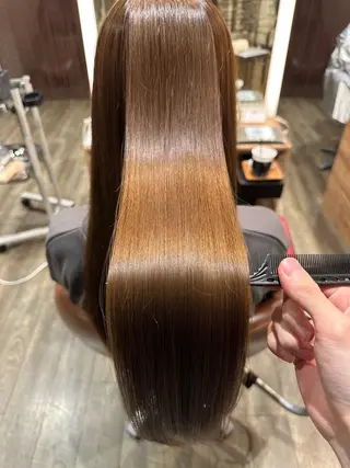 セミロング レイヤー/髪質 改善/岡田遥希のヘアスタイル