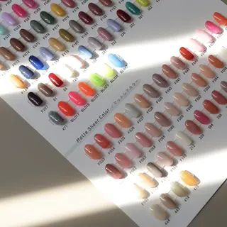ネイル ayame TRIOSのネイルデザイン