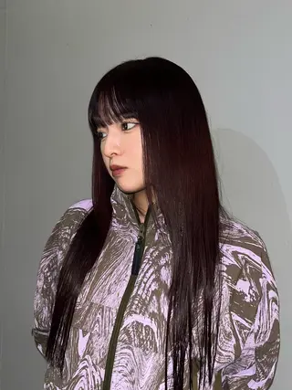 ロング カラー ayu ／Lomaliaのヘアスタイル