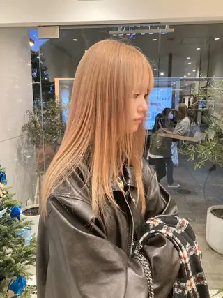 ロング 中山 優里のヘアスタイル