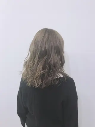 セミロング カラー ヘアアレンジ 相武台ショート特化 💐川崎希💐のヘアスタイル