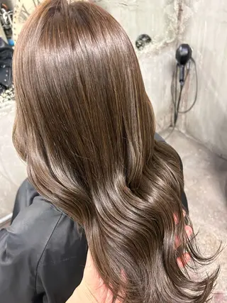 セミロング カラー お任せヘア☘️☘️ 及川渚のヘアスタイル