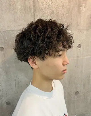 パーマ メンズ レイヤー/韓国 ハイトーン興津史弥のヘアスタイル