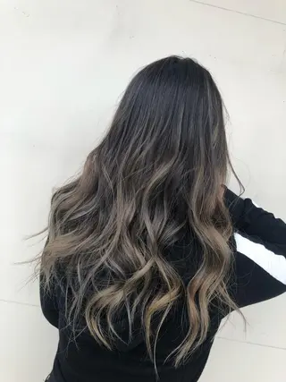 ロング 艶髪職人 山本隼正のヘアスタイル