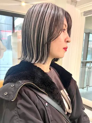 カラー 🧵レイヤー/お洒落 ハイトーン/りりのヘアスタイル