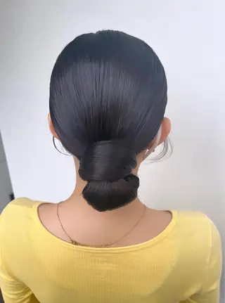 セミロング ヘアアレンジ ハイトーンヘアセット 🦋yuri🦋のヘアスタイル