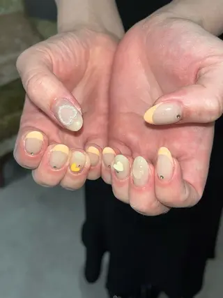 ネイル 🪐富島彩夏 /海外nail🪐のネイルデザイン