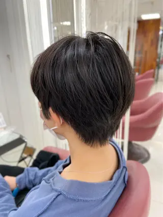 ショート ⭐️レイヤーカット 大人気　三澤康司⭐️のヘアスタイル