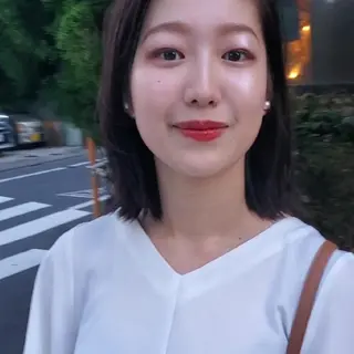 ミディアム カラー フリーランス所属・韓国ヘア レイヤー くびれヘアMATSUのヘアスタイル