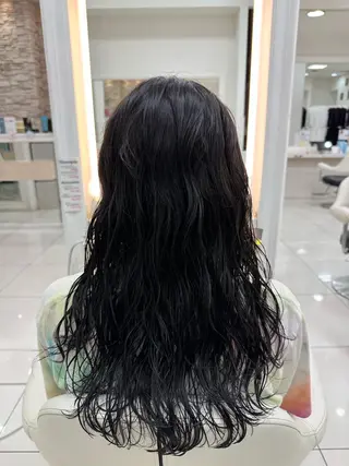 ロング 伊佐 愛のヘアスタイル