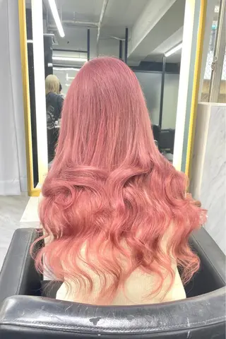 ロング カラー エクステ🩵ブリーチ 韓国ヘア🩵KAEのヘアスタイル