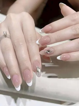 ネイル T. Leeのネイルデザイン