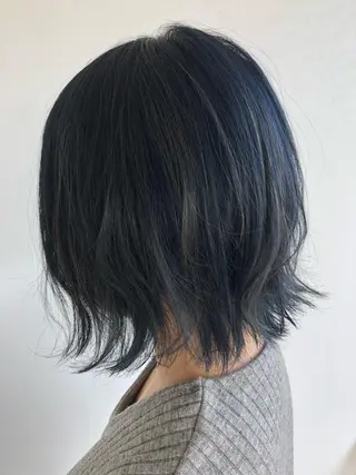 ショート カラー AMELIE.（アメリ）所属・松浦 圭希のヘアスタイル